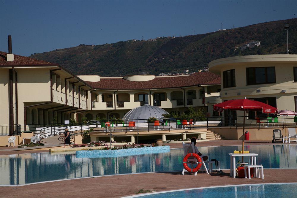 Hotel Resort Lido Degli Aranci Vibo Valentia Buitenkant foto