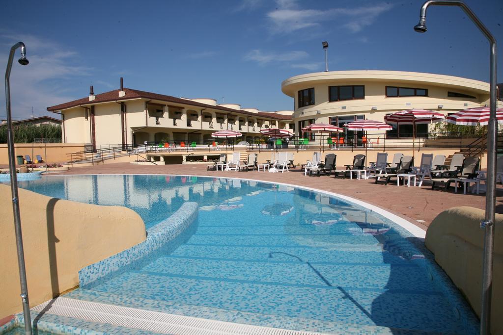 Hotel Resort Lido Degli Aranci Vibo Valentia Buitenkant foto