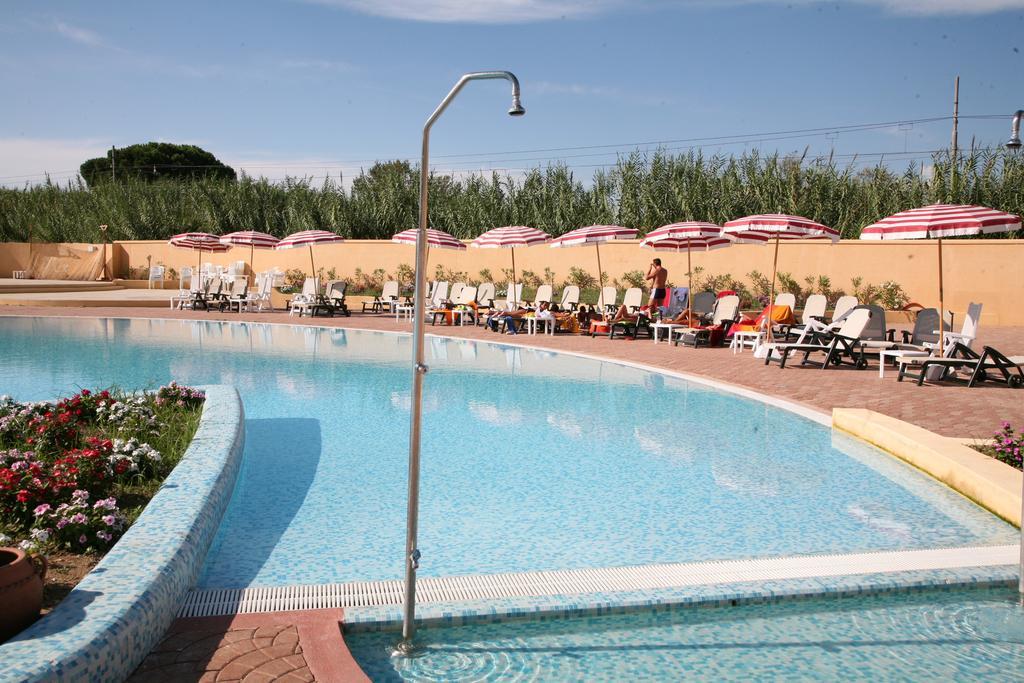 Hotel Resort Lido Degli Aranci Vibo Valentia Buitenkant foto