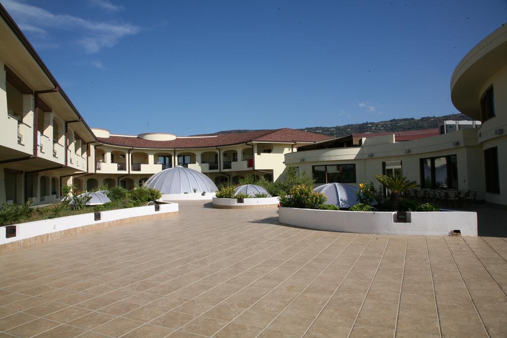 Hotel Resort Lido Degli Aranci Vibo Valentia Buitenkant foto