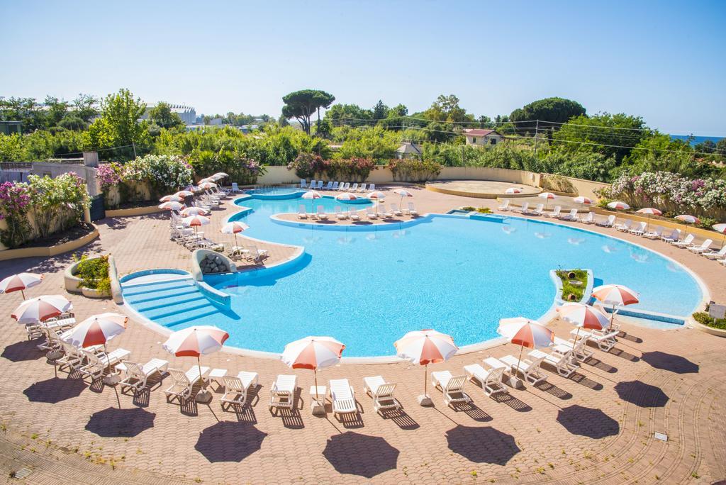 Hotel Resort Lido Degli Aranci Vibo Valentia Buitenkant foto