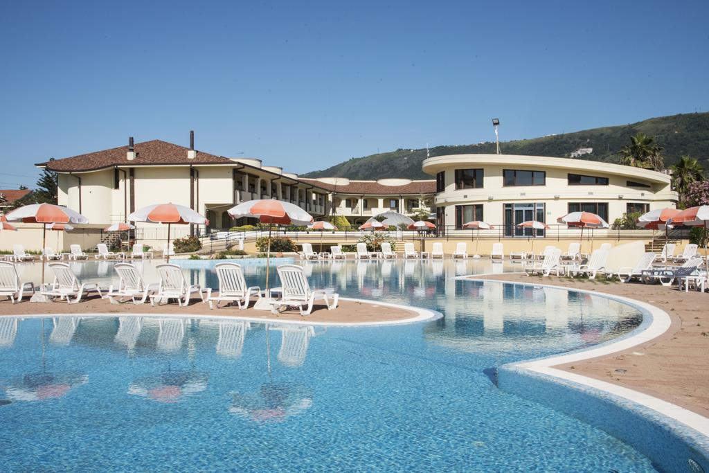 Hotel Resort Lido Degli Aranci Vibo Valentia Buitenkant foto