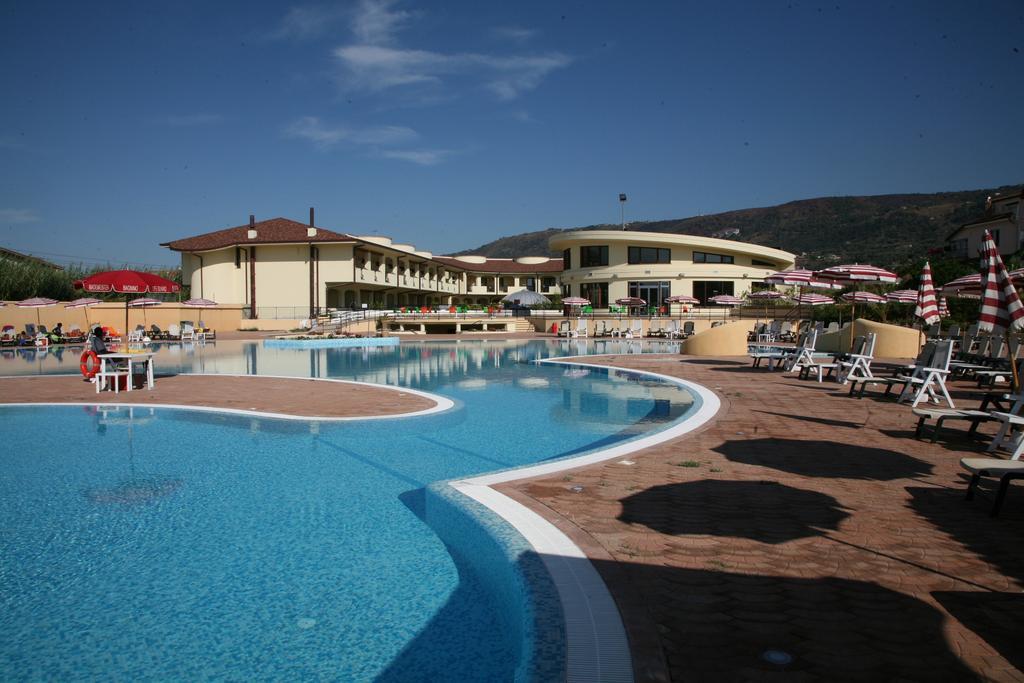 Hotel Resort Lido Degli Aranci Vibo Valentia Buitenkant foto